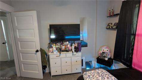 385 Campbell Street Akron OH 44307