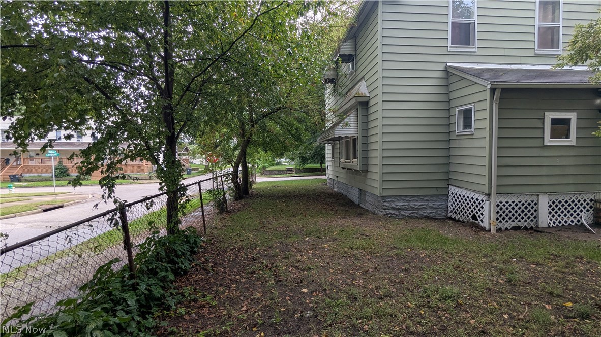 385 Campbell Street Akron OH 44307