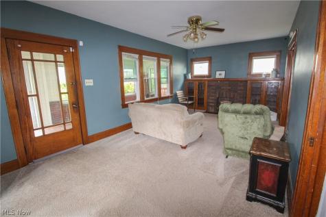 543 W Maple Street North Canton OH 44720