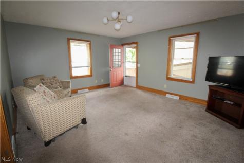 543 W Maple Street North Canton OH 44720