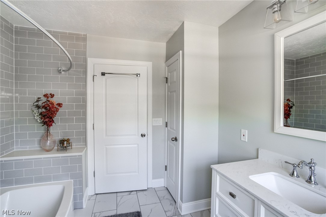 2526 Norfolk Road Cleveland Heights OH 44106