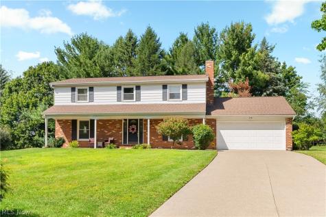 517 Winston Avenue NE North Canton OH 44720