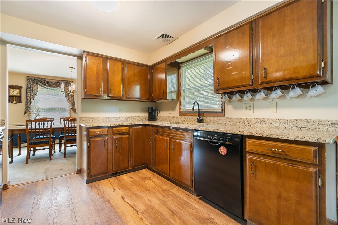 517 Winston Avenue NE North Canton OH 44720