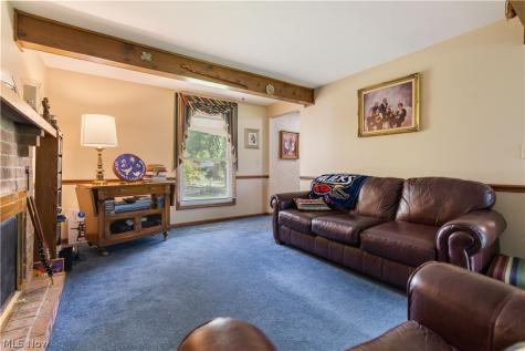517 Winston Avenue NE North Canton OH 44720