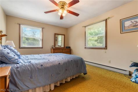 517 Winston Avenue NE North Canton OH 44720