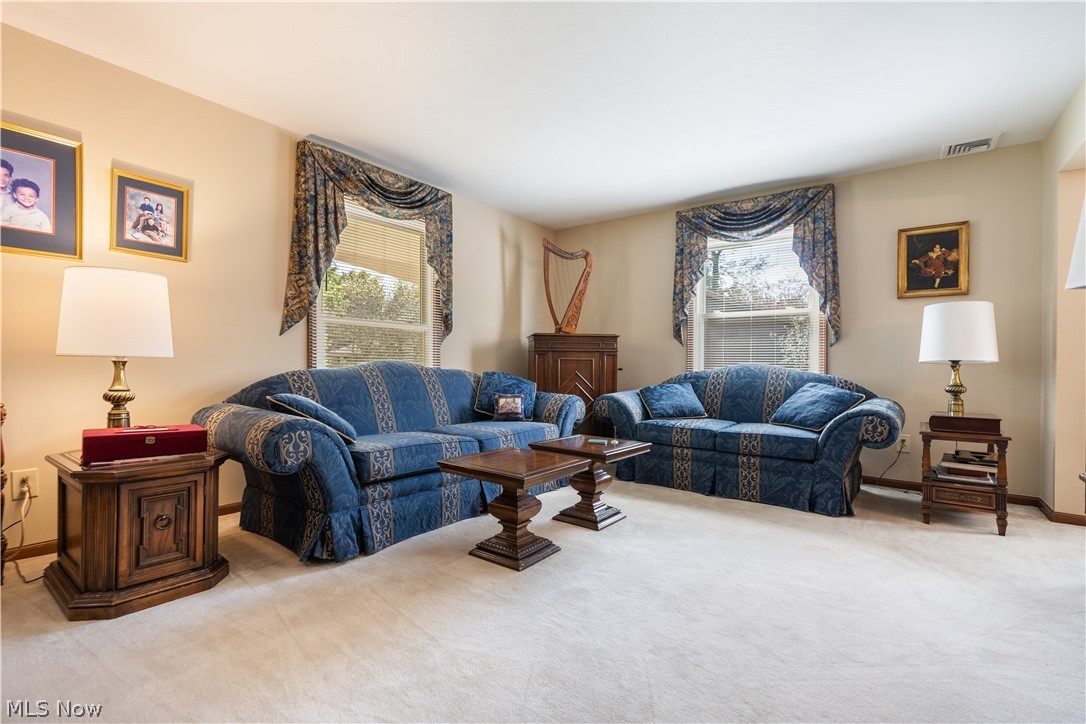 517 Winston Avenue NE North Canton OH 44720