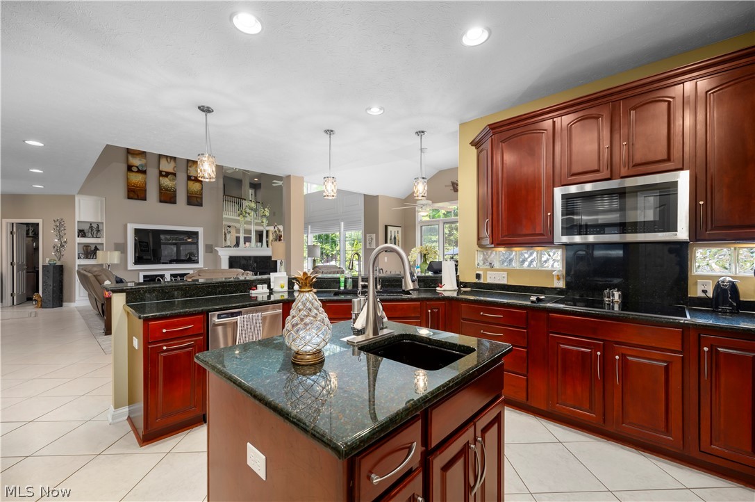 1443 Stone Court Westlake OH 44145
