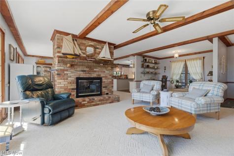 37 Apache Trail Malvern OH 44644