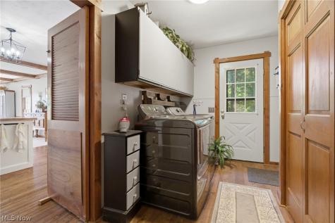 37 Apache Trail Malvern OH 44644