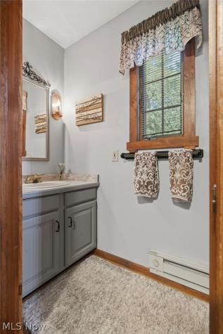37 Apache Trail Malvern OH 44644