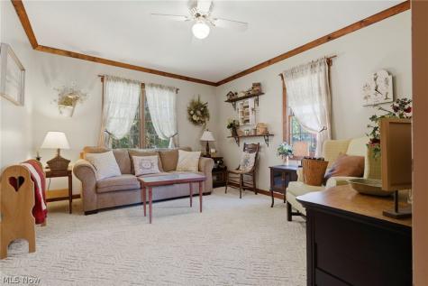 37 Apache Trail Malvern OH 44644
