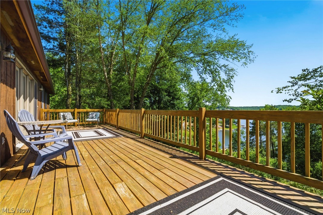 37 Apache Trail Malvern OH 44644