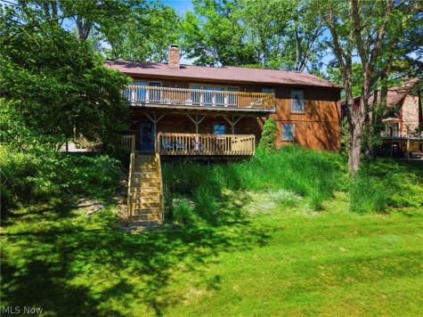 37 Apache Trail Malvern OH 44644