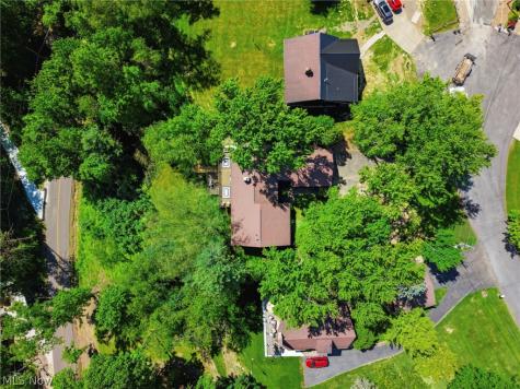 37 Apache Trail Malvern OH 44644