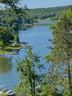 37 Apache Trail Malvern OH 44644