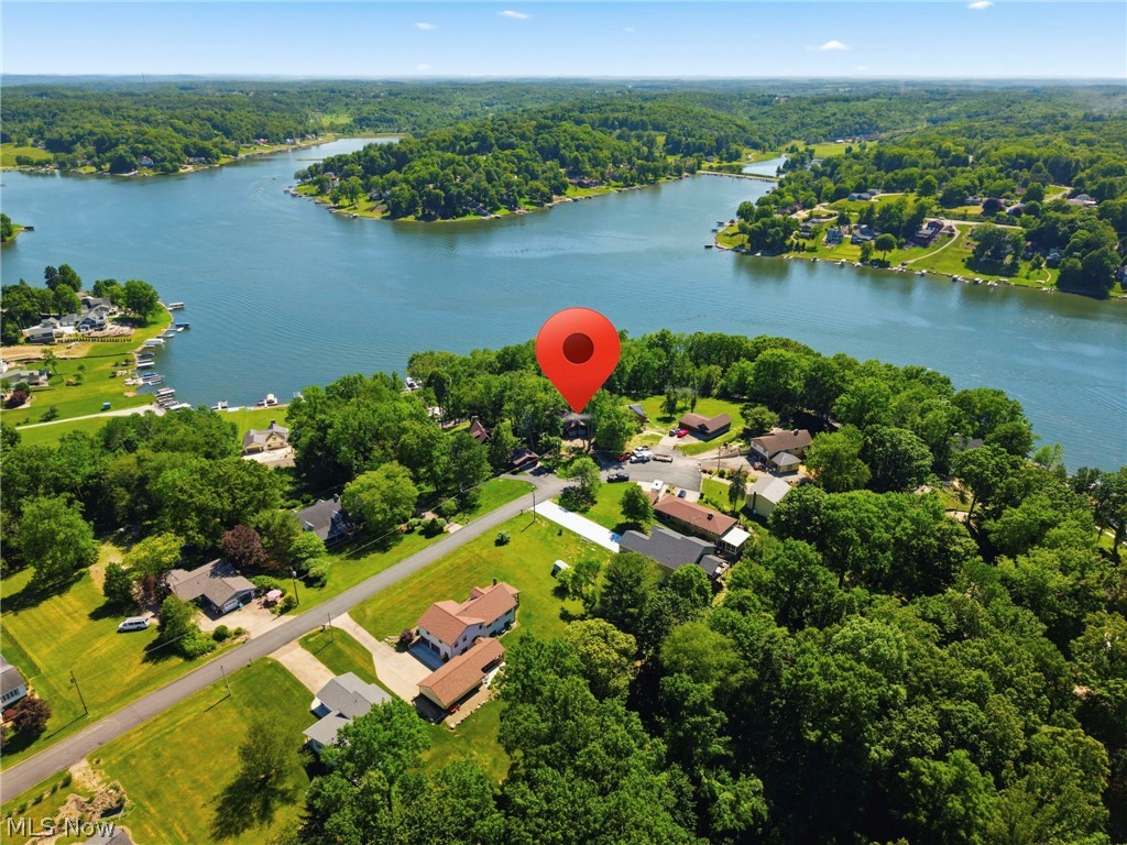 37 Apache Trail Malvern OH 44644