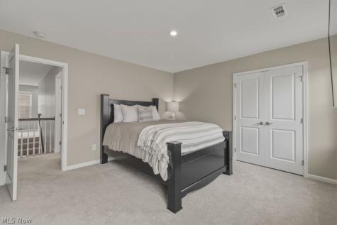 9887 Ethan Circle Olmsted Twp OH 44138