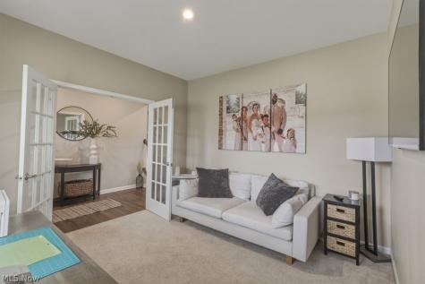 9887 Ethan Circle Olmsted Twp OH 44138