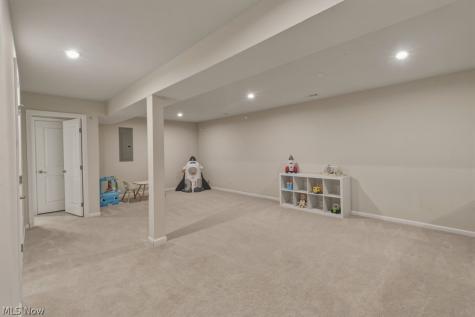 9887 Ethan Circle Olmsted Twp OH 44138