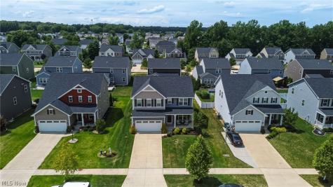 9887 Ethan Circle Olmsted Twp OH 44138