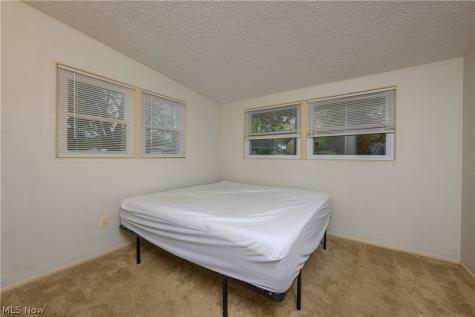 324 Lynn Circle NW Canton OH 44708