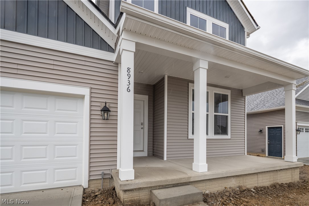 821 Colesbourne Circle Green OH 44685