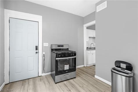 1314 W 110th Street Cleveland OH 44102