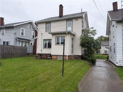 2406 Nicholas Place NW Canton OH 44708