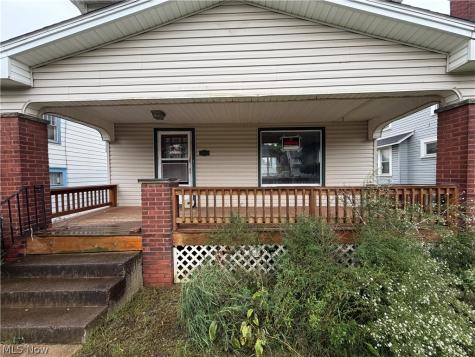 2406 Nicholas Place NW Canton OH 44708