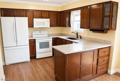 5887 Boxwood Drive Lorain OH 44053