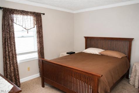 5887 Boxwood Drive Lorain OH 44053