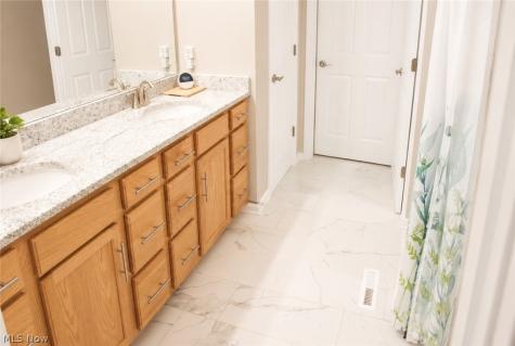 6616 Amber Way North Ridgeville OH 44039