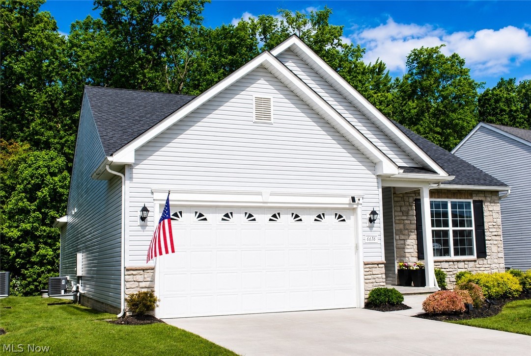 6616 Amber Way North Ridgeville OH 44039
