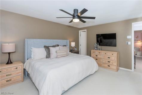 5504 Lansbury Lane Lyndhurst OH 44124