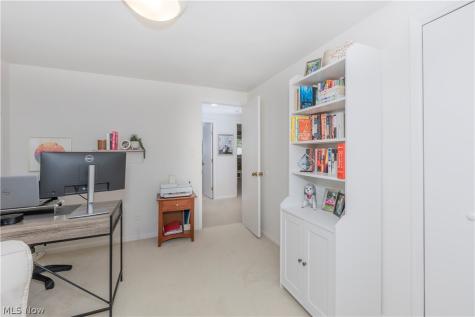 5504 Lansbury Lane Lyndhurst OH 44124