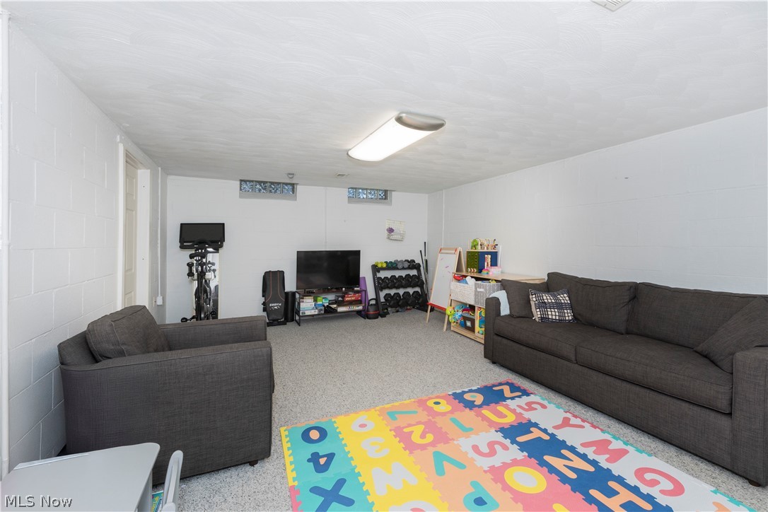 5504 Lansbury Lane Lyndhurst OH 44124