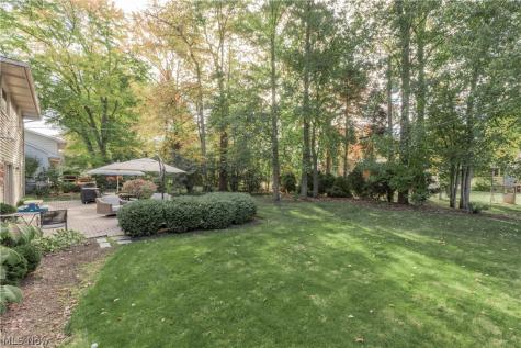 5504 Lansbury Lane Lyndhurst OH 44124