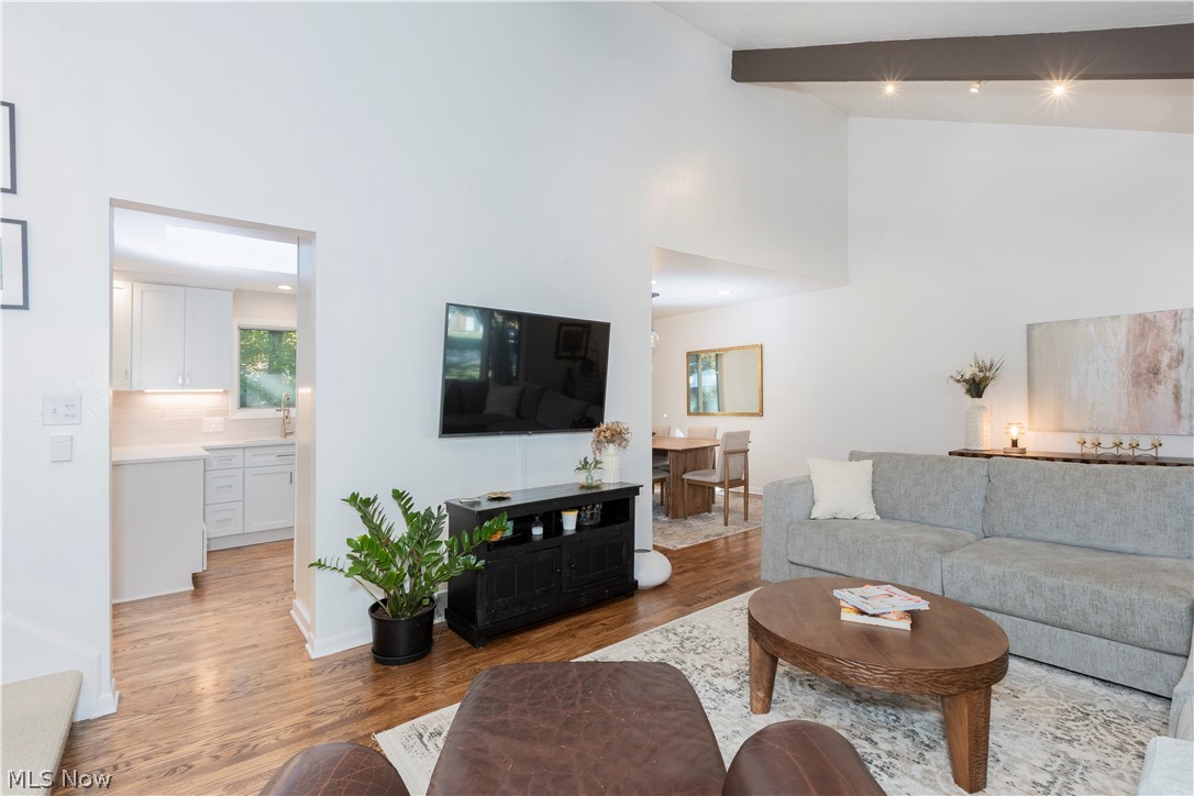 5504 Lansbury Lane Lyndhurst OH 44124