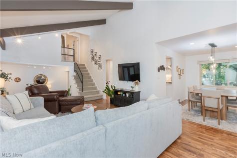 5504 Lansbury Lane Lyndhurst OH 44124