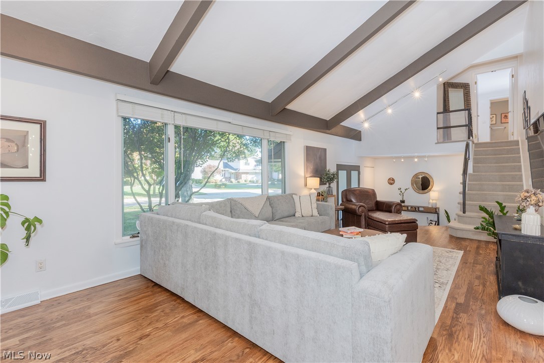 5504 Lansbury Lane Lyndhurst OH 44124