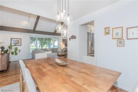 5504 Lansbury Lane Lyndhurst OH 44124