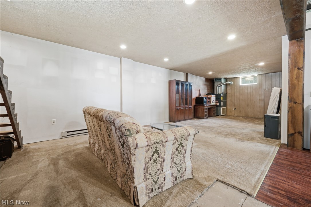 6251 Breezehill Road SW East Sparta OH 44626