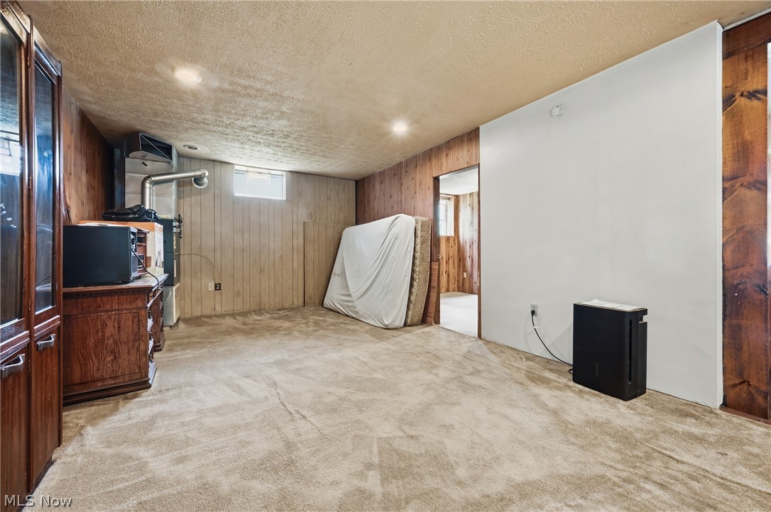 6251 Breezehill Road SW East Sparta OH 44626