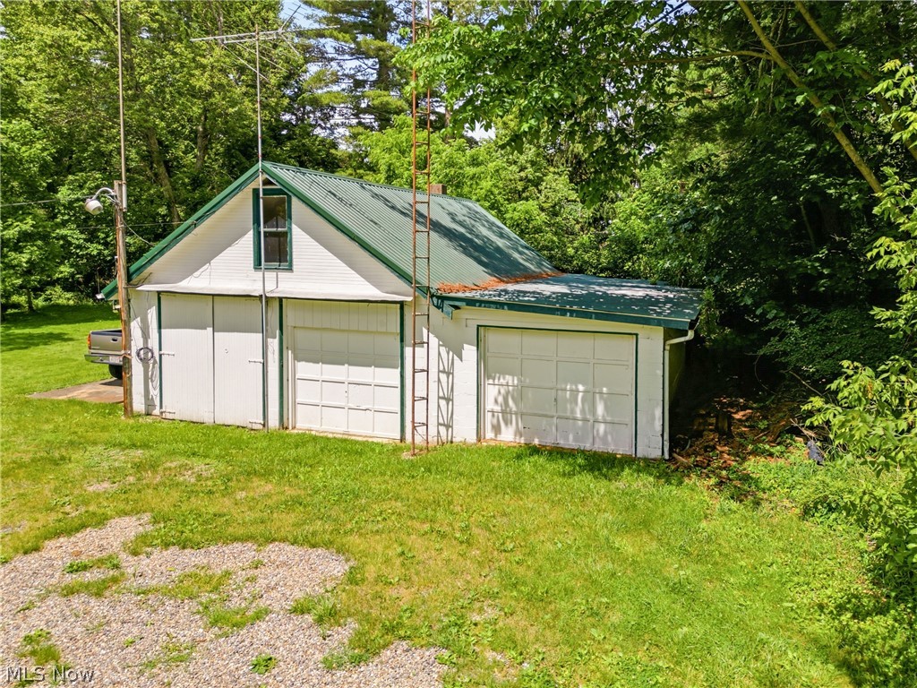 6251 Breezehill Road SW East Sparta OH 44626