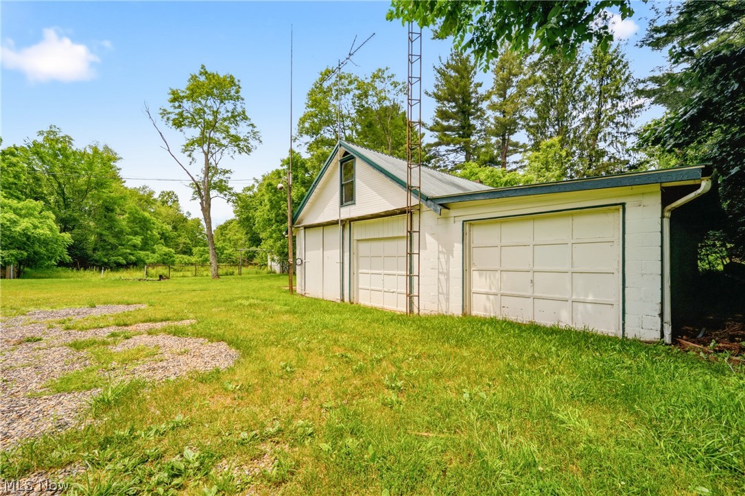 6251 Breezehill Road SW East Sparta OH 44626