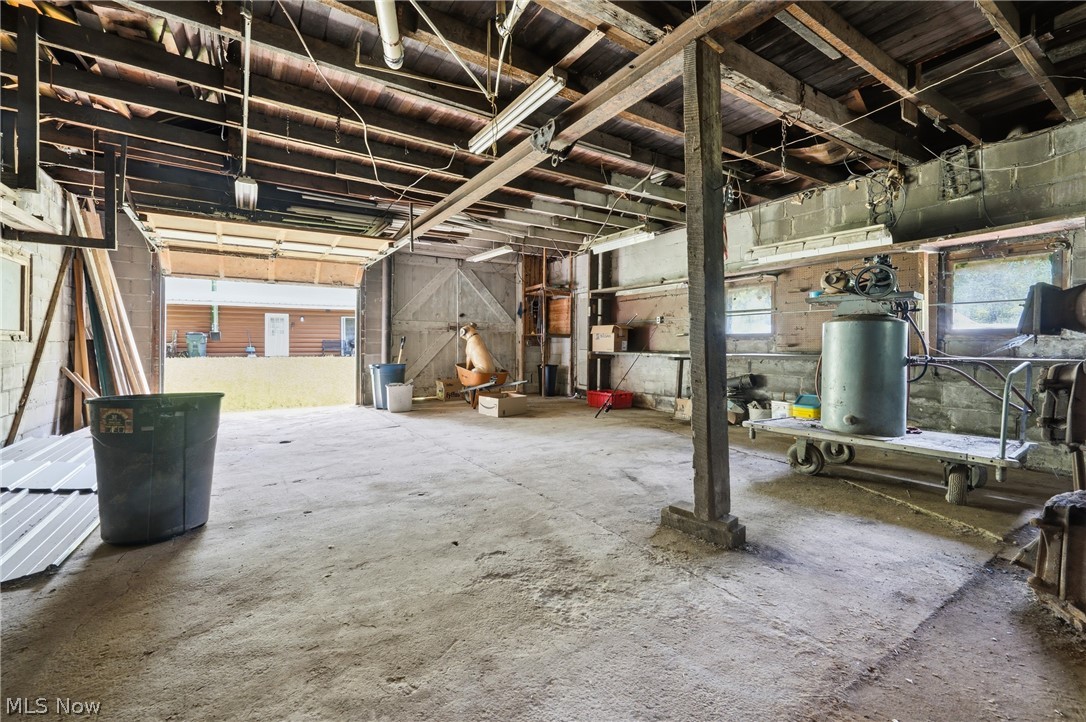 6251 Breezehill Road SW East Sparta OH 44626