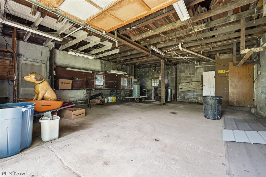 6251 Breezehill Road SW East Sparta OH 44626