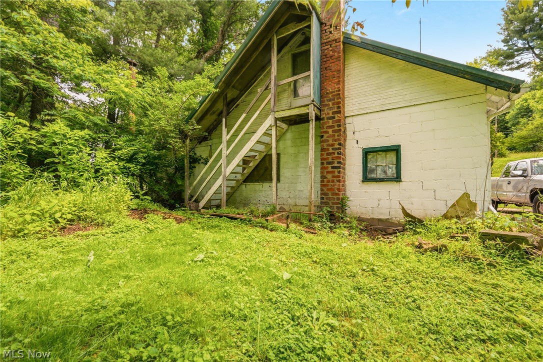 6251 Breezehill Road SW East Sparta OH 44626