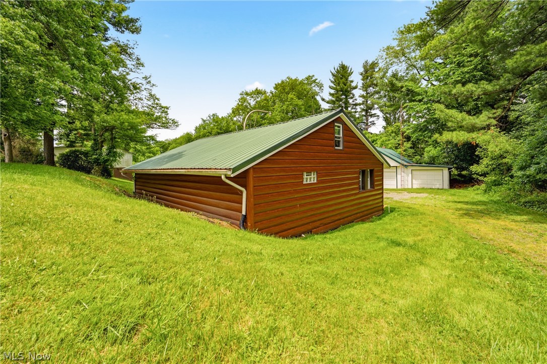 6251 Breezehill Road SW East Sparta OH 44626