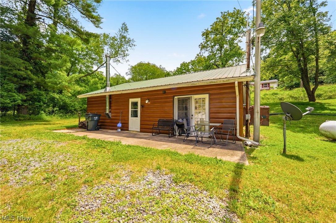 6251 Breezehill Road SW East Sparta OH 44626